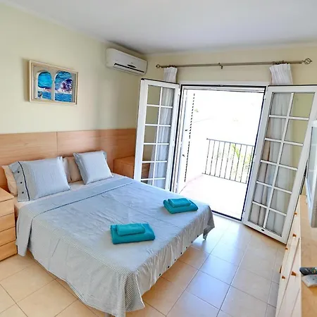 Large Villa With Pool In Madronal De Fanabe Vila *