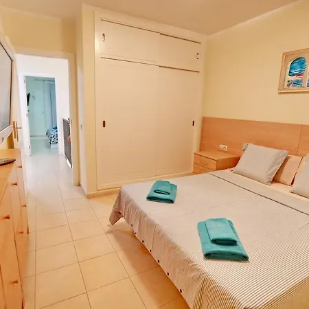 Large Villa With Pool In Madronal De Fanabe Vila