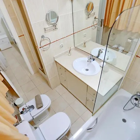Vila Large Villa With Pool In Madronal De Fanabe *